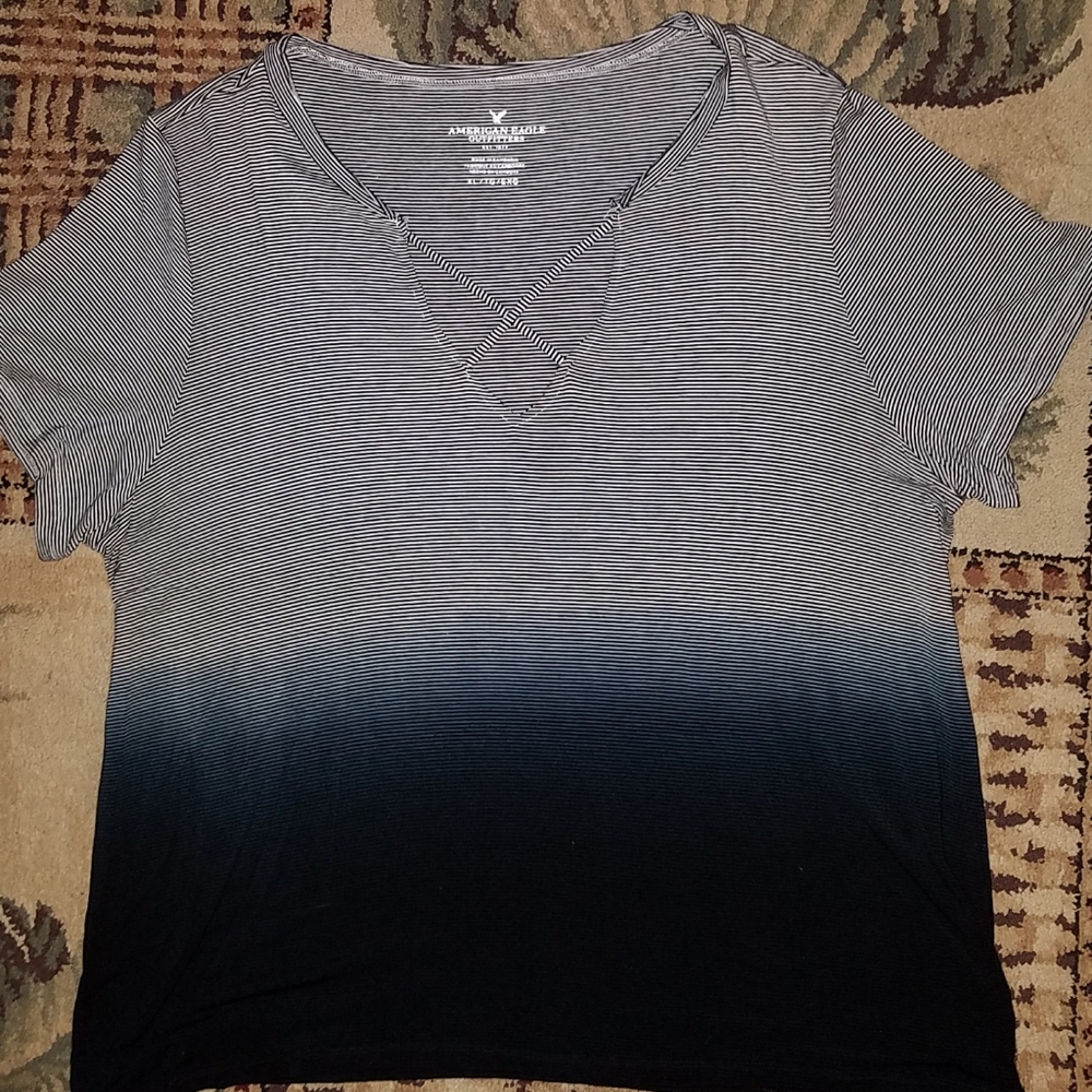 Womens American Eagle T-shirt